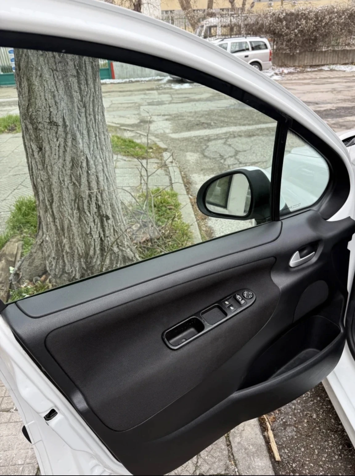 Peugeot 207 | Mobile.bg � ����������� 12