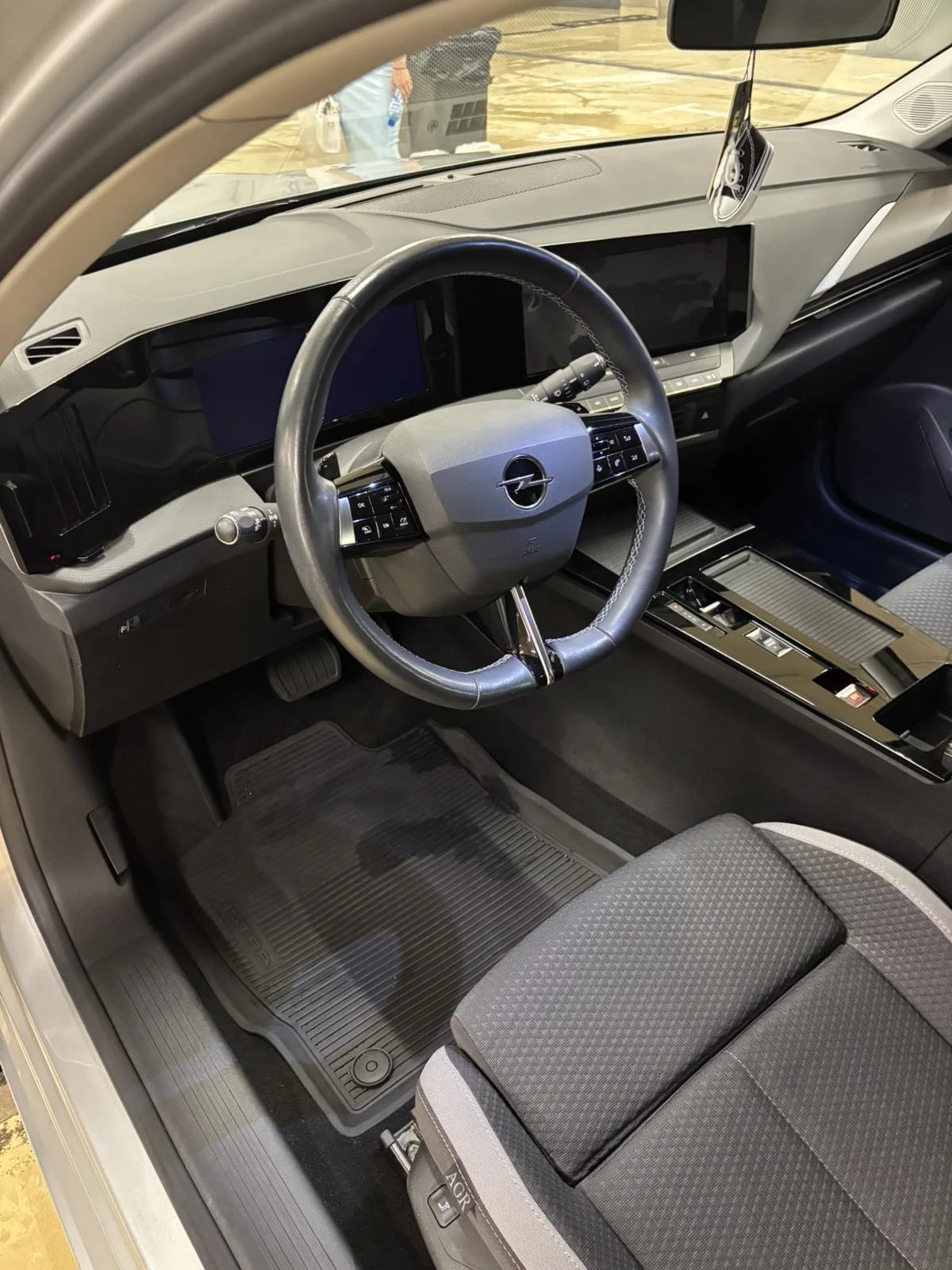 Opel Astra 1.2 turbo - изображение 5