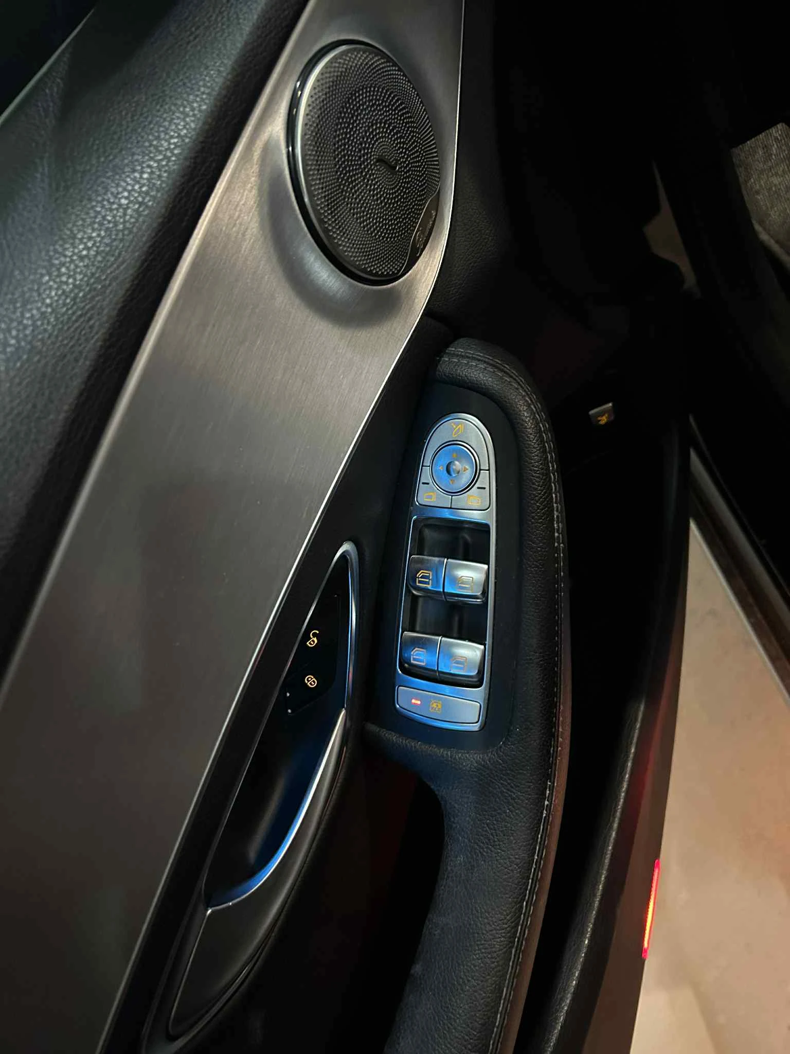 Mercedes-Benz C 220  - изображение 2