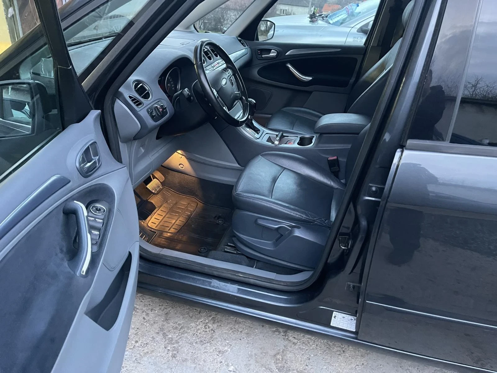 Ford Galaxy 2.0 TDCI, снимка 7 - Автомобили и джипове - 53802158