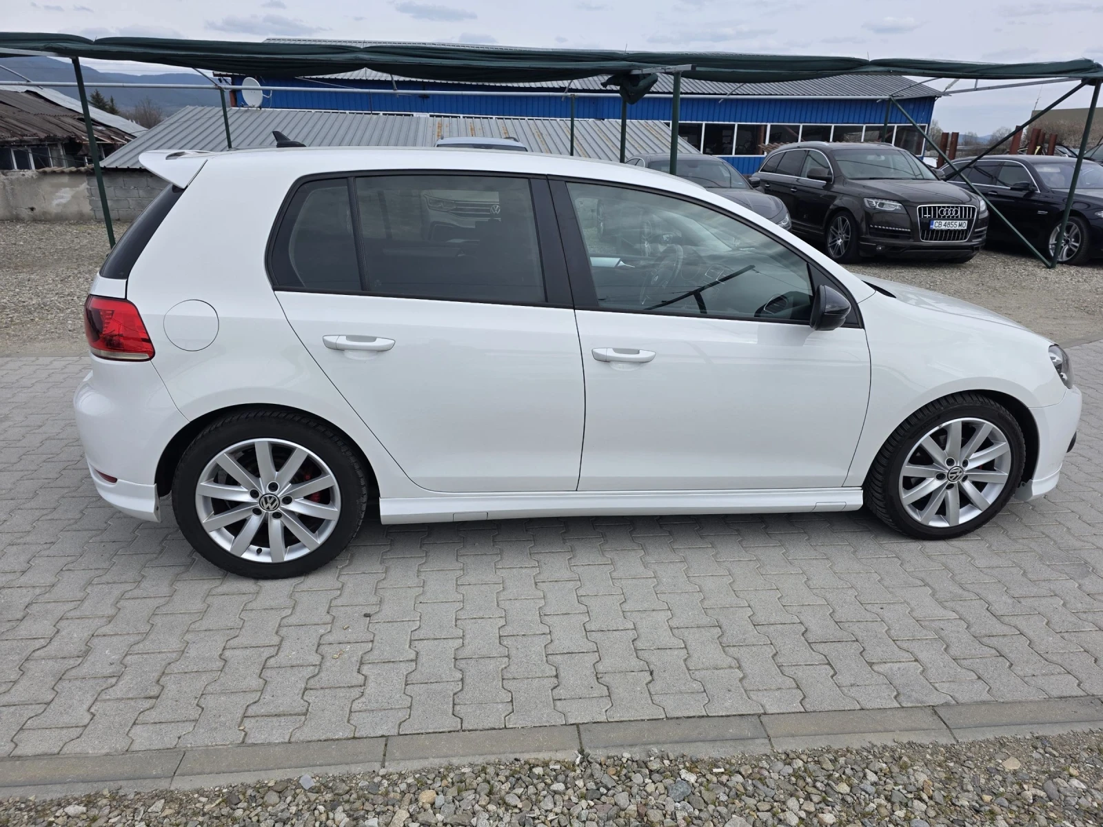 VW Golf 1.6TDi, снимка 8 - Автомобили и джипове - 53915213
