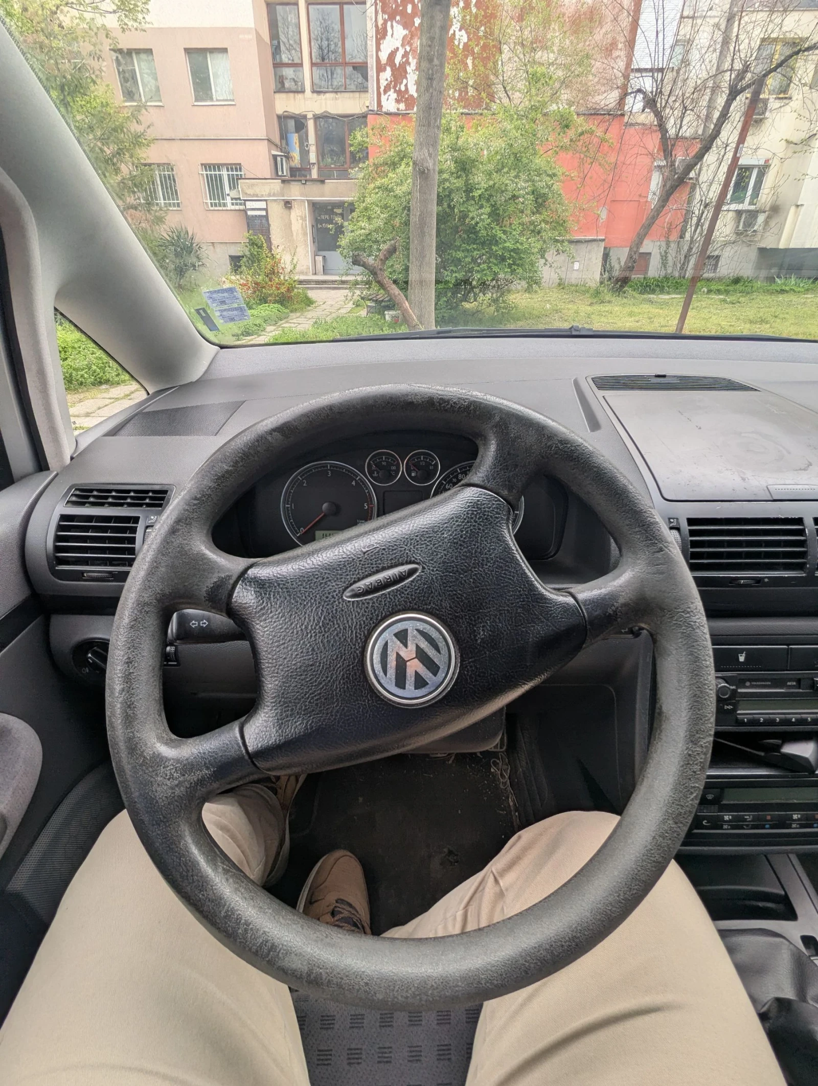 VW Sharan 1.9 TDI 131к.с., снимка 6 - Автомобили и джипове - 54188593