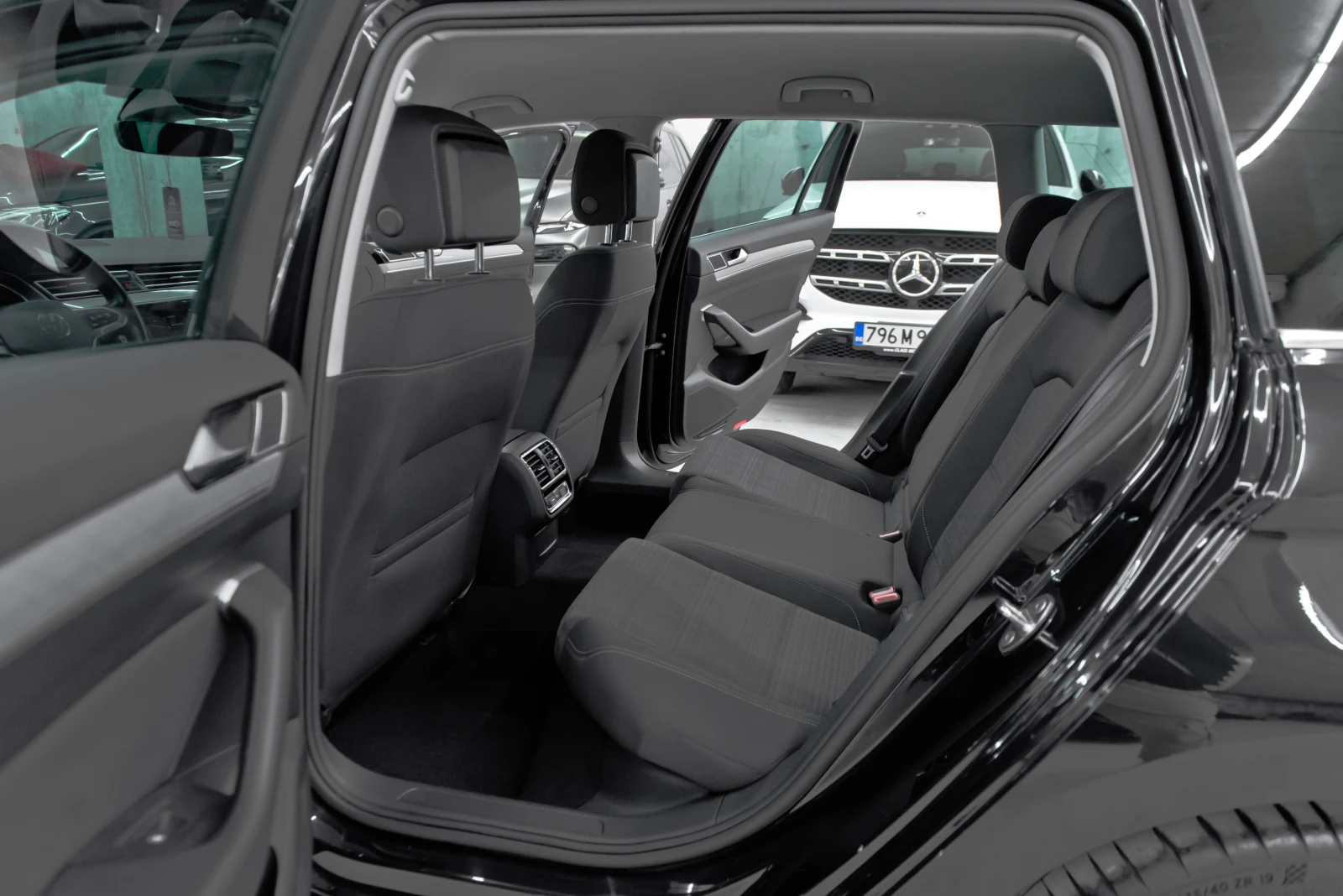 VW Passat 2.0TDI* 2021* DSG* Distronic* , снимка 14 - Автомобили и джипове - 54360377