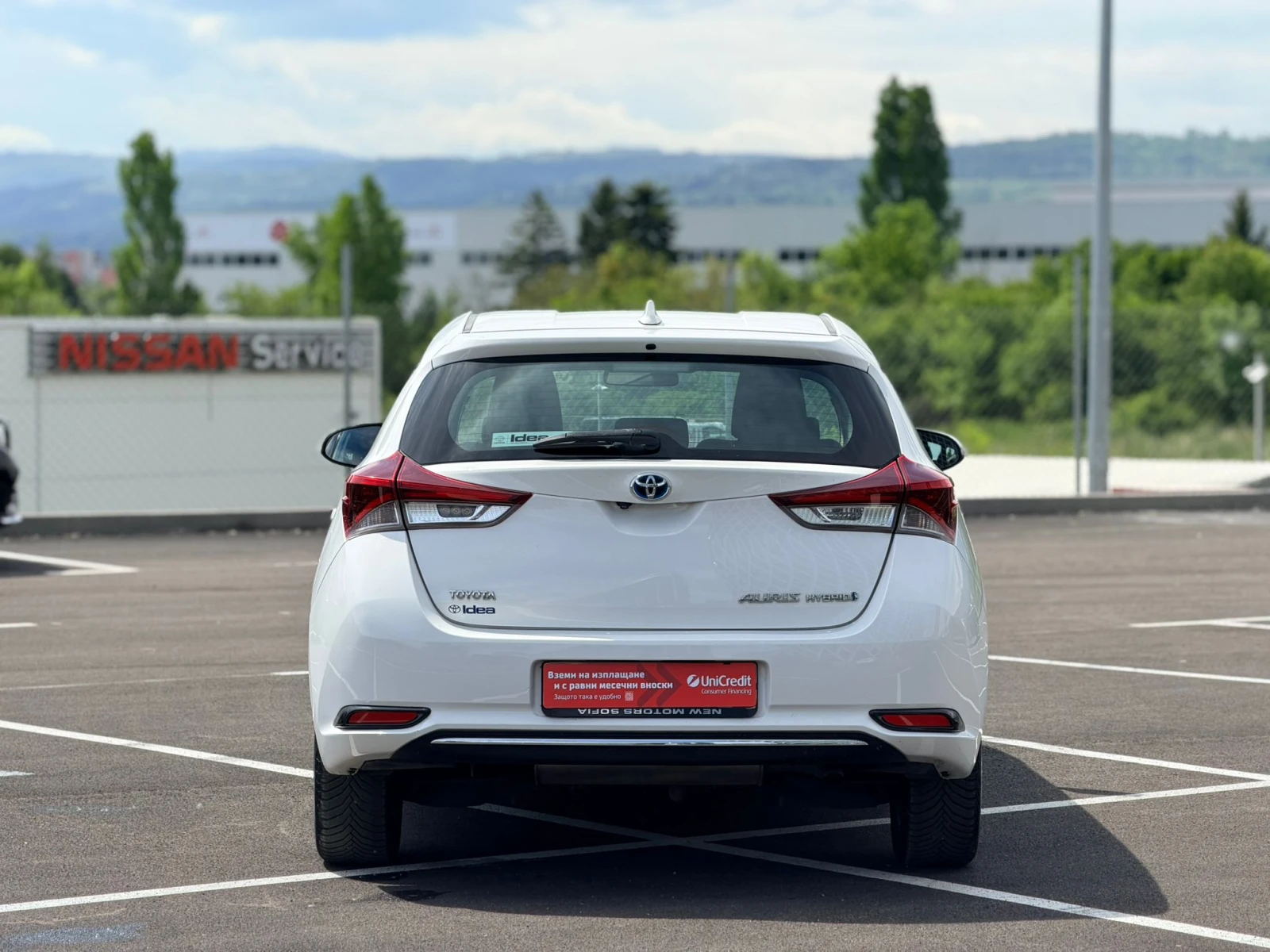 Toyota Auris 1.8HYBRID Лизинг през Уникредит по 178 евро, снимка 11 - Автомобили и джипове - 54605214