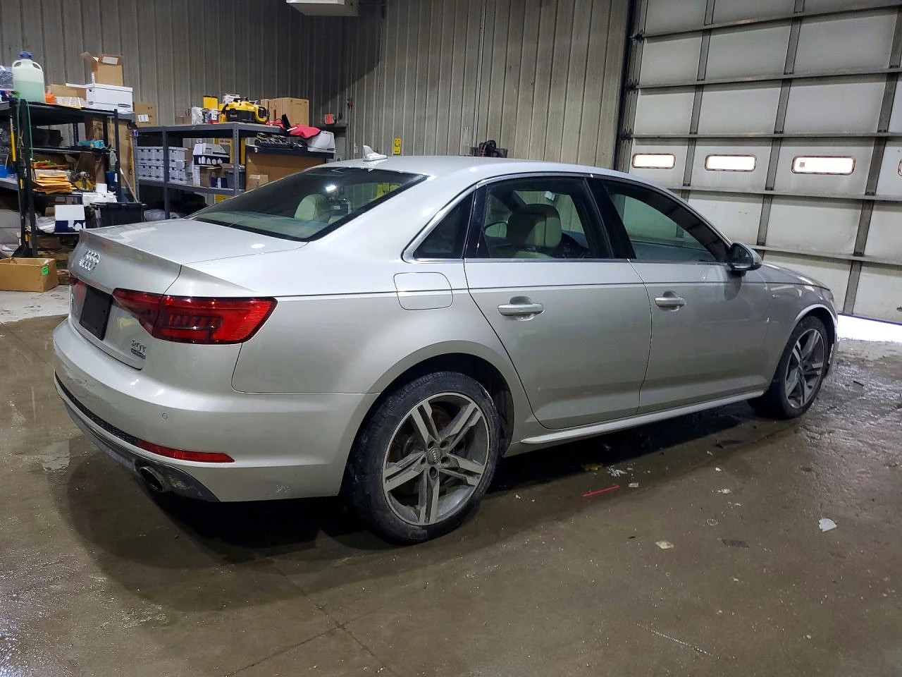 Audi A4 2.0l Premium Plus, снимка 3 - Автомобили и джипове - 54705929