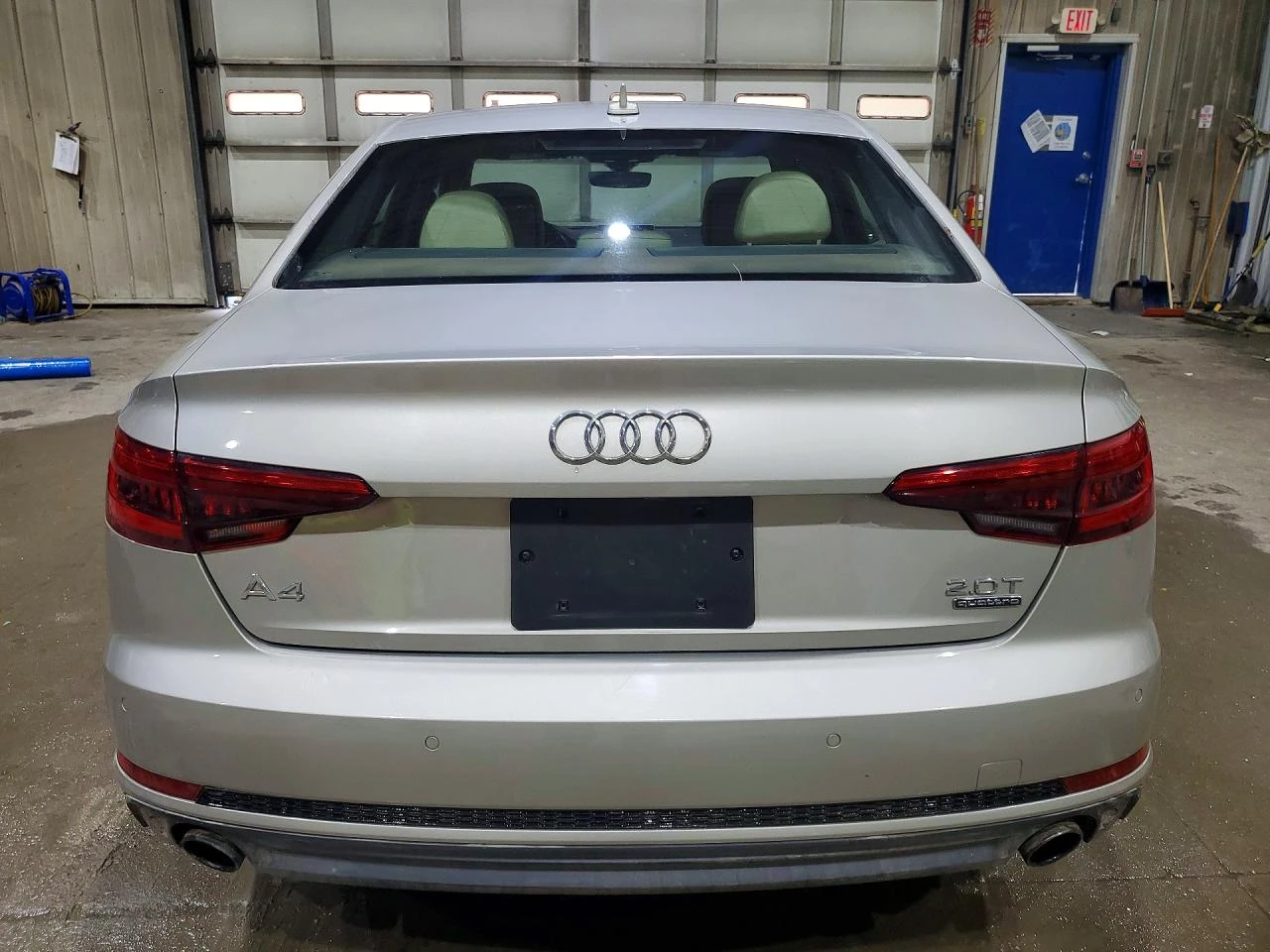 Audi A4 2.0l Premium Plus, снимка 6 - Автомобили и джипове - 54705929