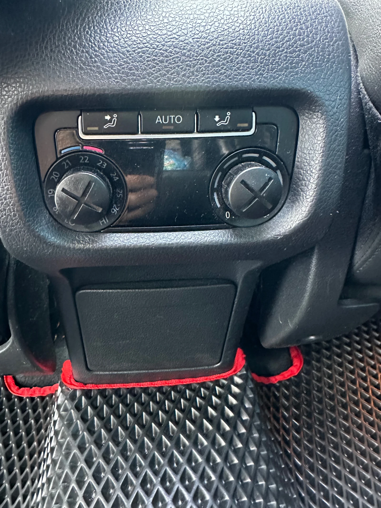 VW Sharan, снимка 11 - Автомобили и джипове - 55002059