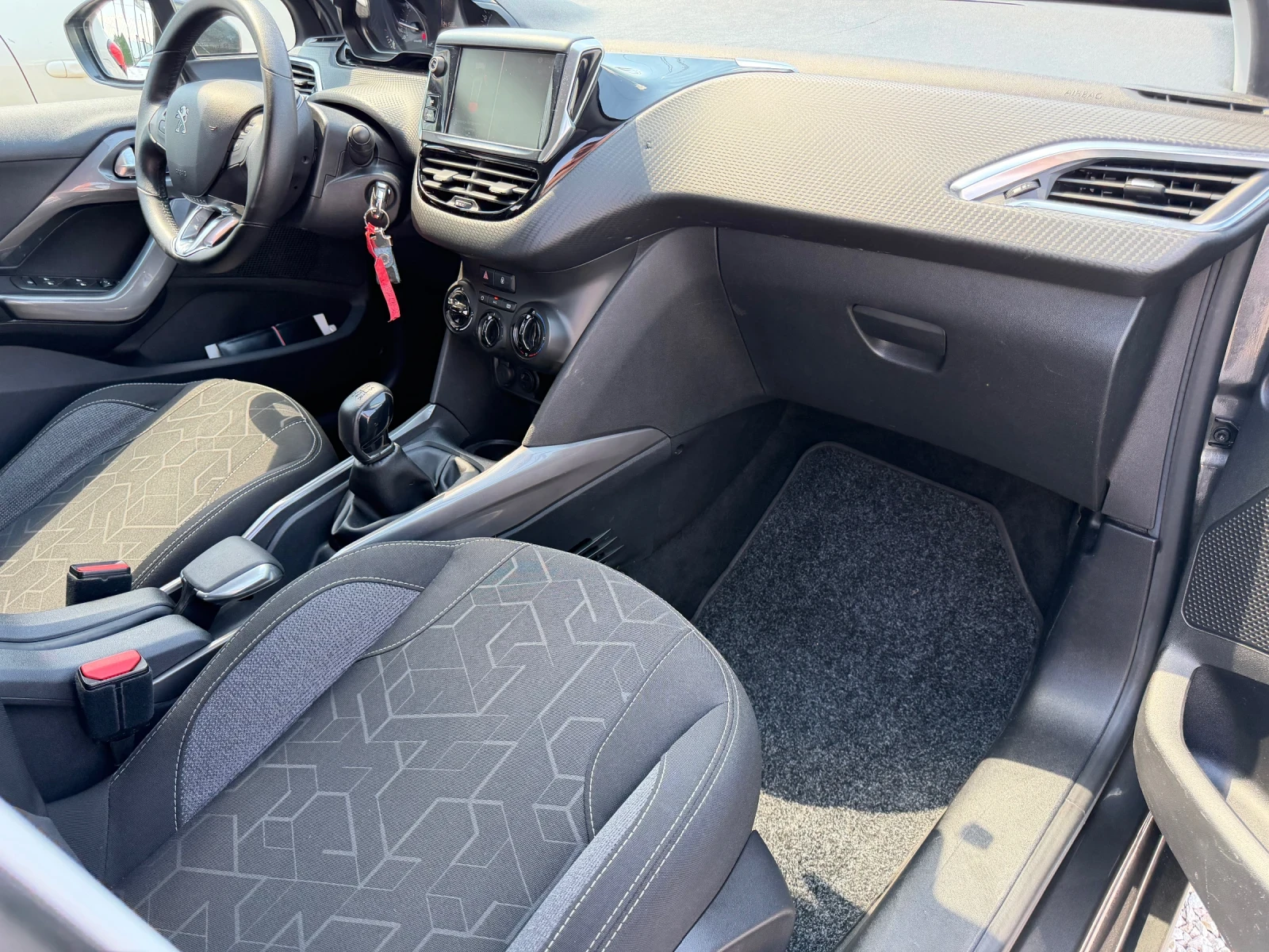 Peugeot 2008 Евро6, 1.6hdi, 100k.c, фейс, ТОП ТОП ТОП, снимка 9 - Автомобили и джипове - 55054762