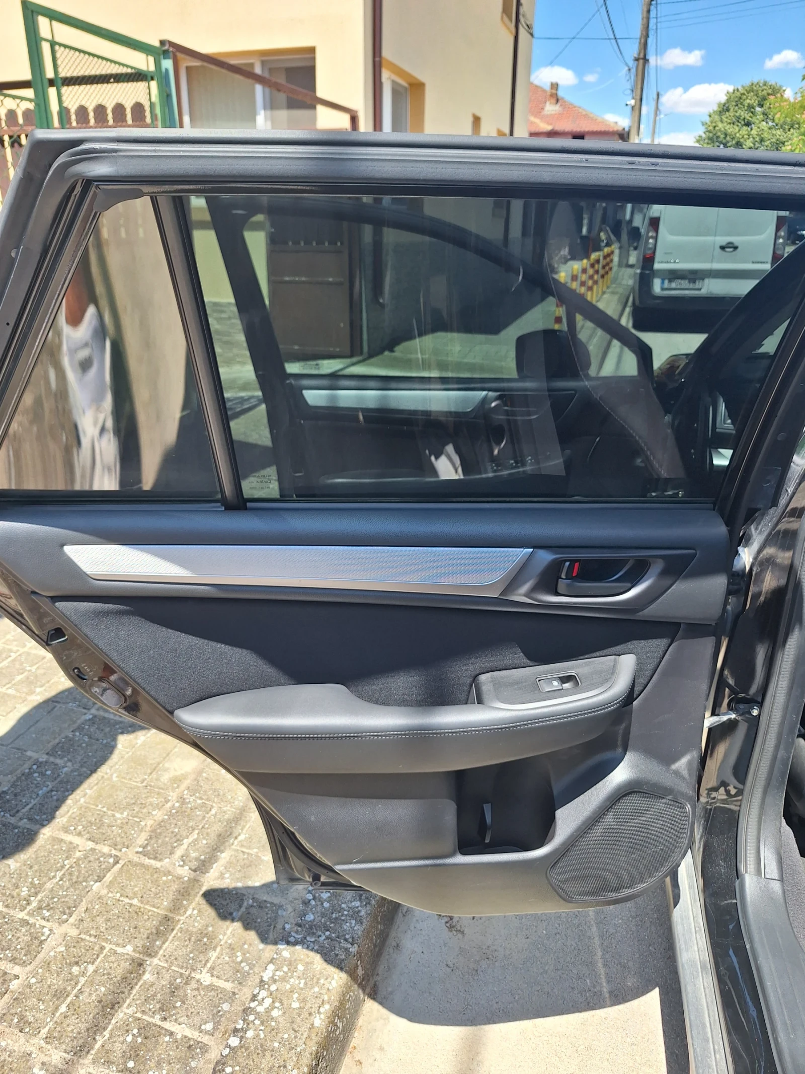 Subaru Outback 2.5 boxer, снимка 9 - Автомобили и джипове - 56057220