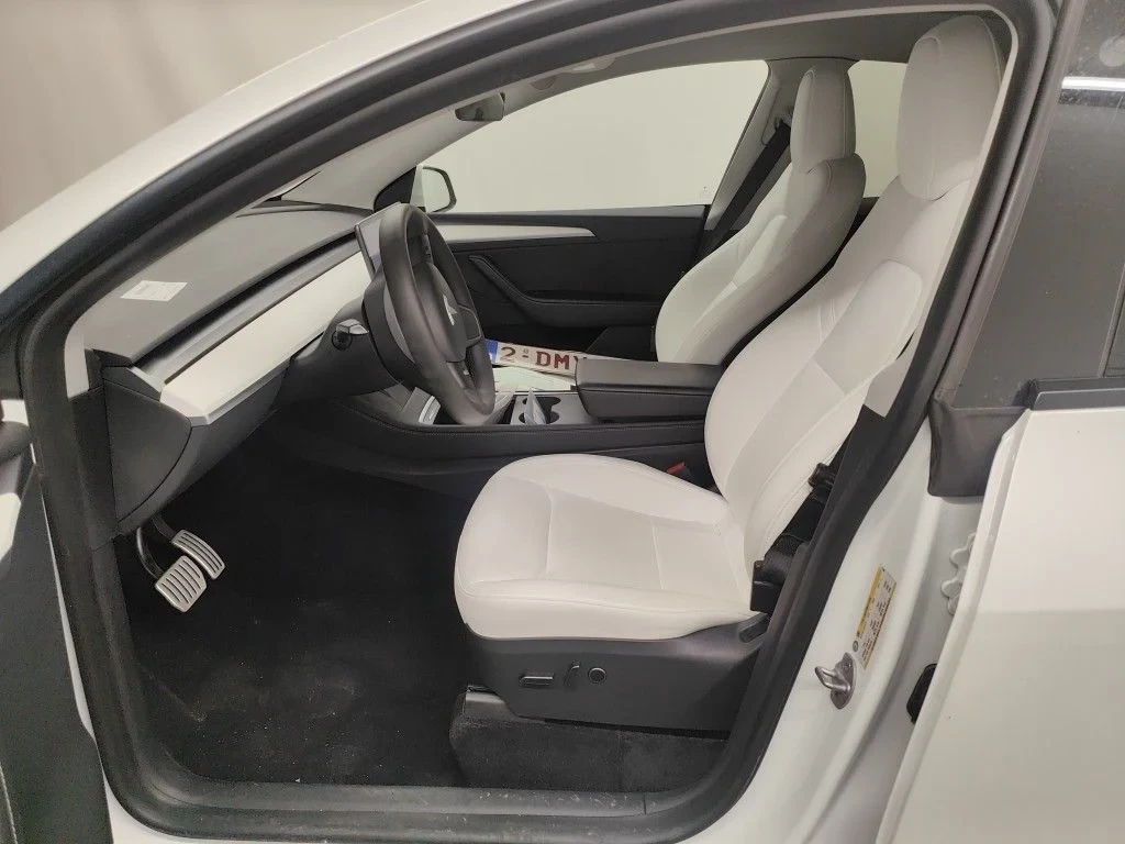 Tesla Model Y Performance Dual Motor LED Leather Navi, снимка 7 - Автомобили и джипове - 56356981