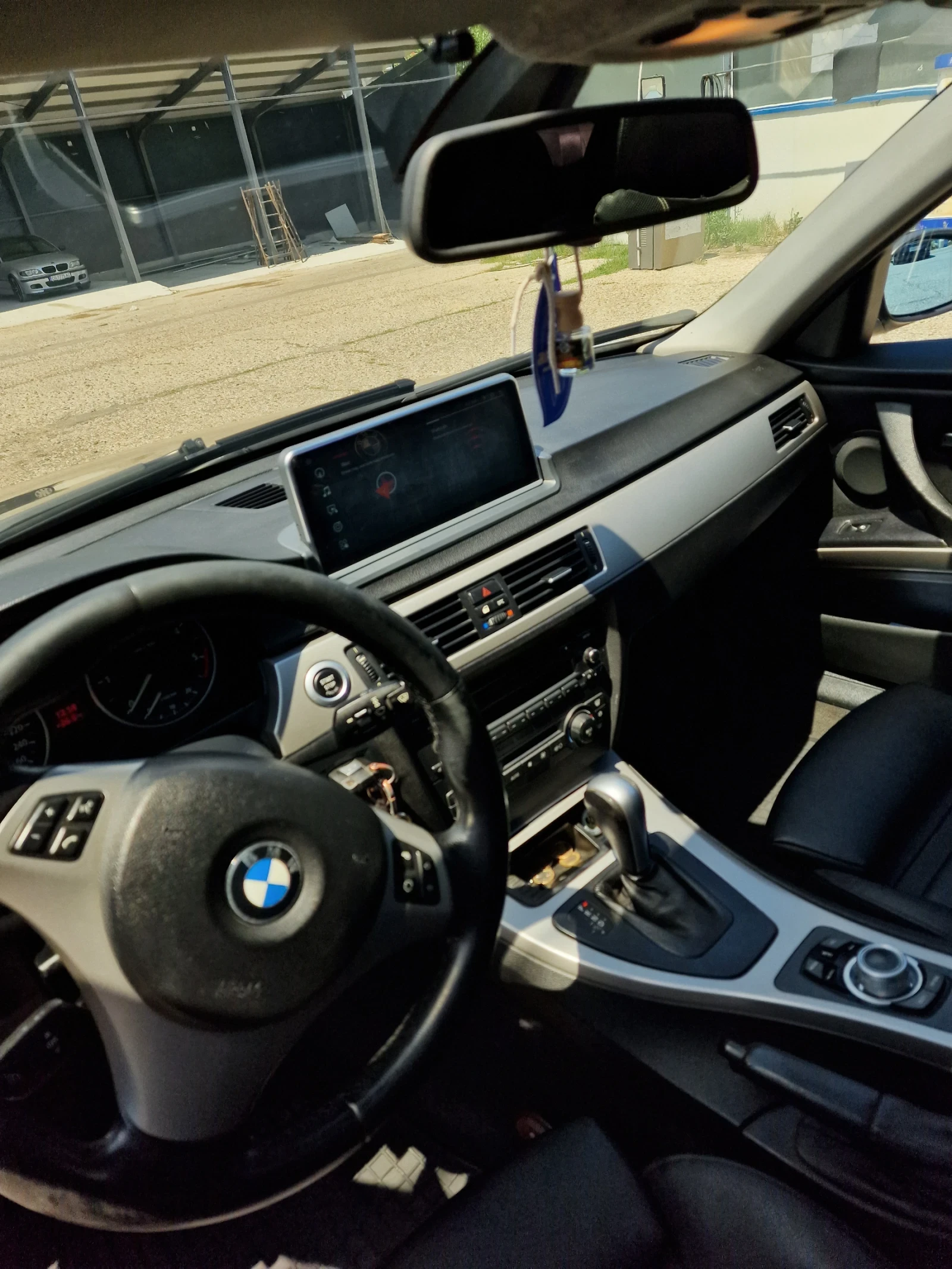 BMW 330, снимка 9 - Автомобили и джипове - 56403400