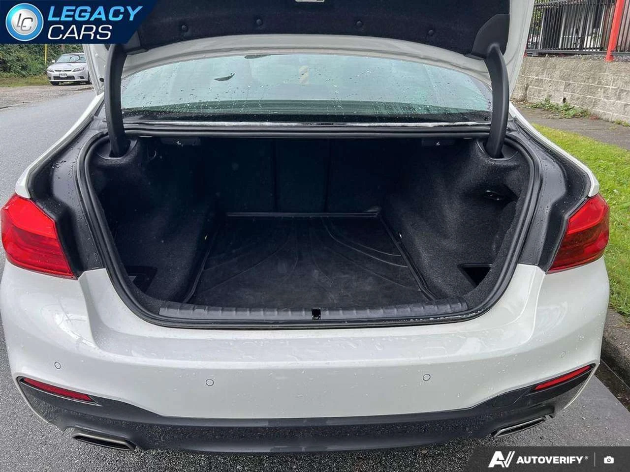 BMW 530 530I XDRIVE | NO ACCIDENTS | PANO ROOF | Mobile.bg � ����������� 11