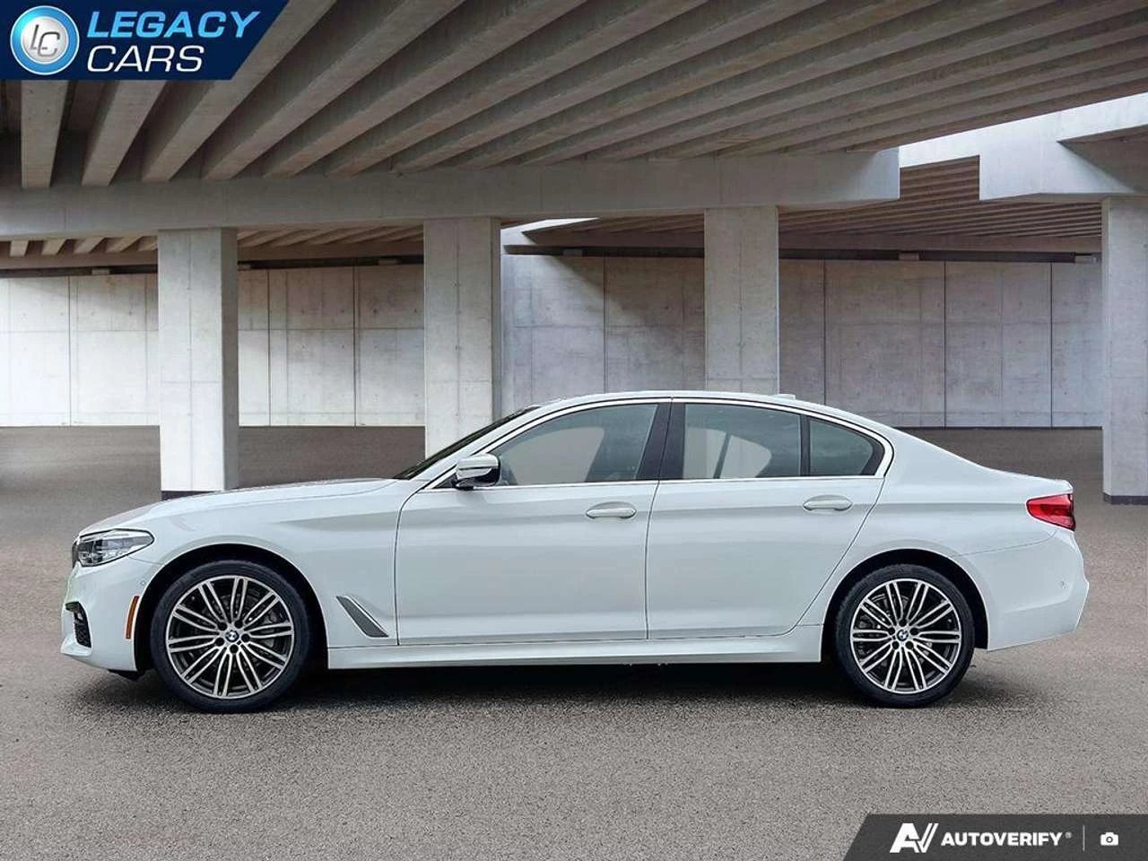 BMW 530 530I XDRIVE | NO ACCIDENTS | PANO ROOF | Mobile.bg � ����������� 3
