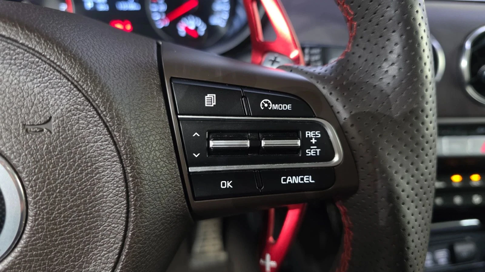 Kia Stinger, снимка 8 - Автомобили и джипове - 56689480