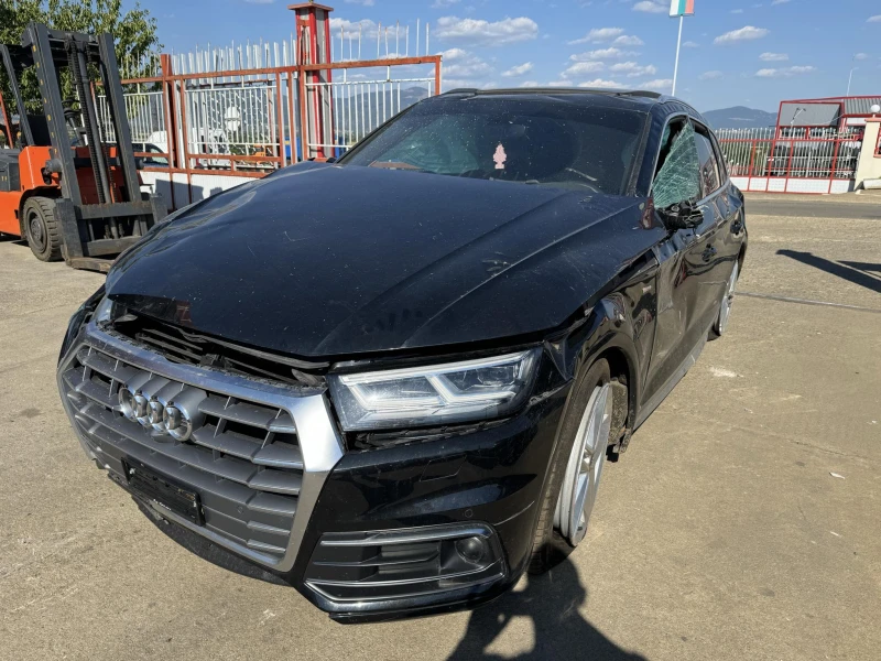 Audi Q5 2.0, снимка 1 - Автомобили и джипове - 46893235