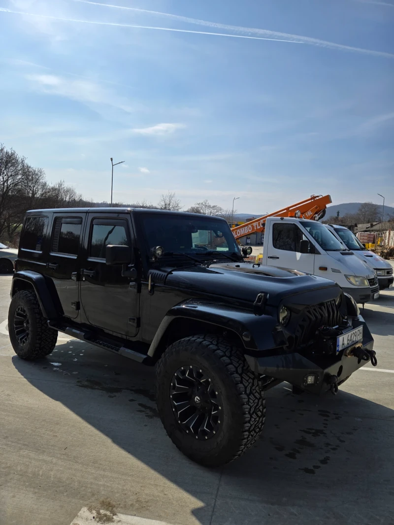 Jeep Wrangler UNLIMITED SAHARA, снимка 2 - Автомобили и джипове - 49147073