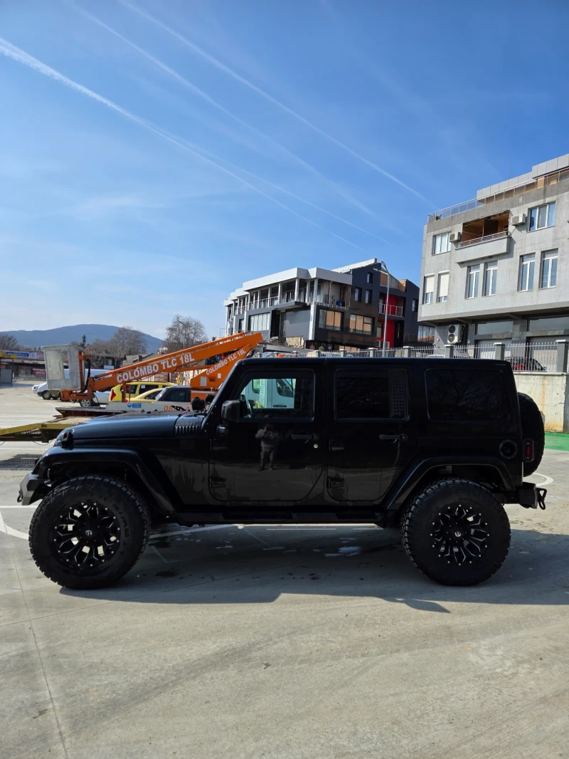 Jeep Wrangler UNLIMITED SAHARA, снимка 9 - Автомобили и джипове - 49147073