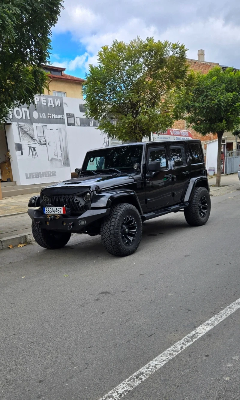 Jeep Wrangler UNLIMITED SAHARA, снимка 2 - Автомобили и джипове - 48627232