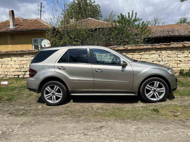 Mercedes-Benz ML 320, снимка 8 - Автомобили и джипове - 48751913