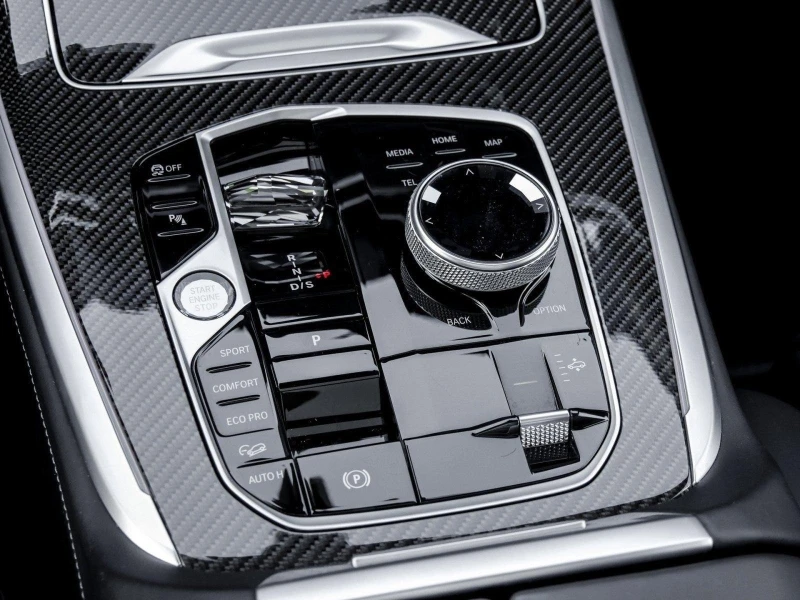 BMW X7 M60i CARBON B&W PANO HEAD UP 360 , снимка 9 - Автомобили и джипове - 51508567
