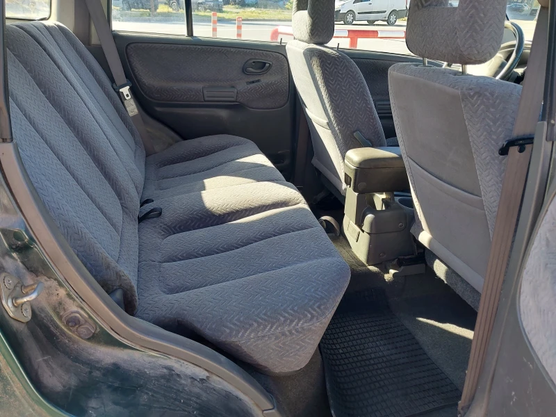 Suzuki Grand vitara 2.0 HDI klima 4x4, снимка 10 - Автомобили и джипове - 51724619