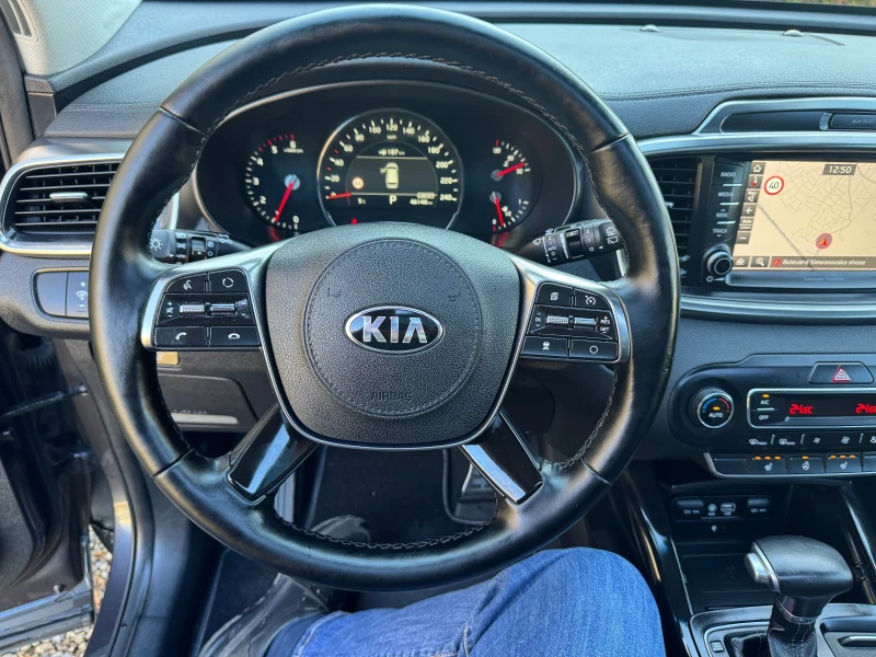 Kia Sorento 46200км* FACE* 6+ 1* КОЖА* ПОДГРЕВ* ПАНОРАМА* , снимка 4 - Автомобили и джипове - 52528841