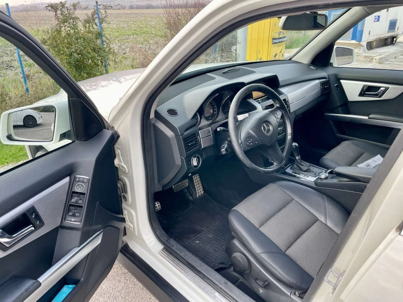 Mercedes-Benz GLK 4Matic 220, снимка 8 - Автомобили и джипове - 52927999