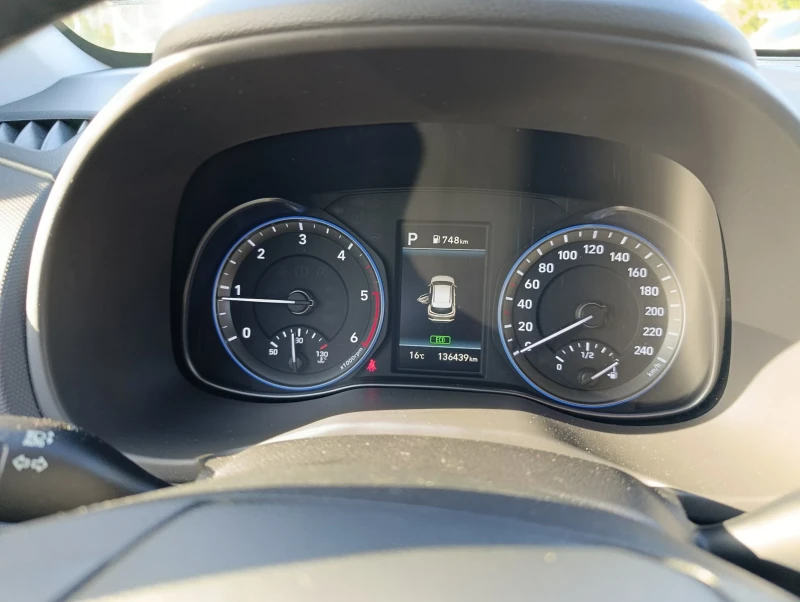 Hyundai Kona 1.6 CRDI 4 AWD, снимка 8 - Автомобили и джипове - 52971710