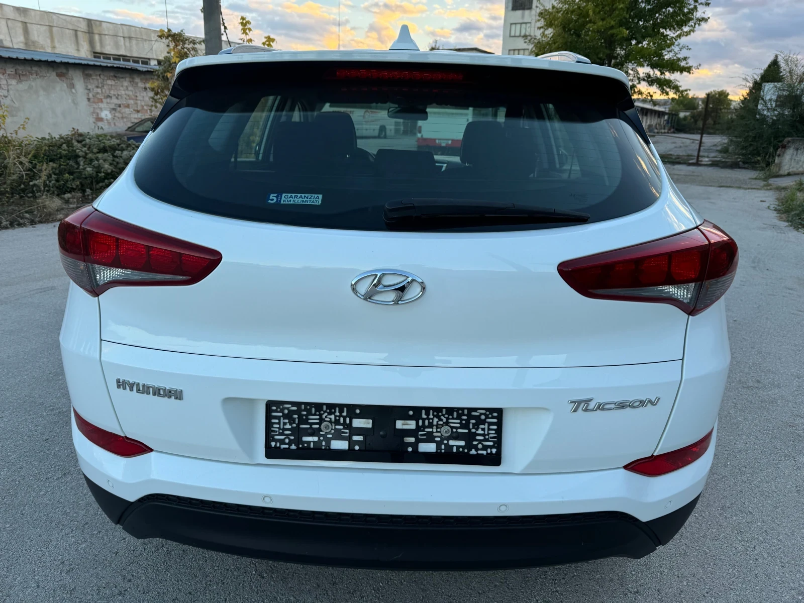 Hyundai Tucson 1.7CRDI Нави, Камера - изображение 6