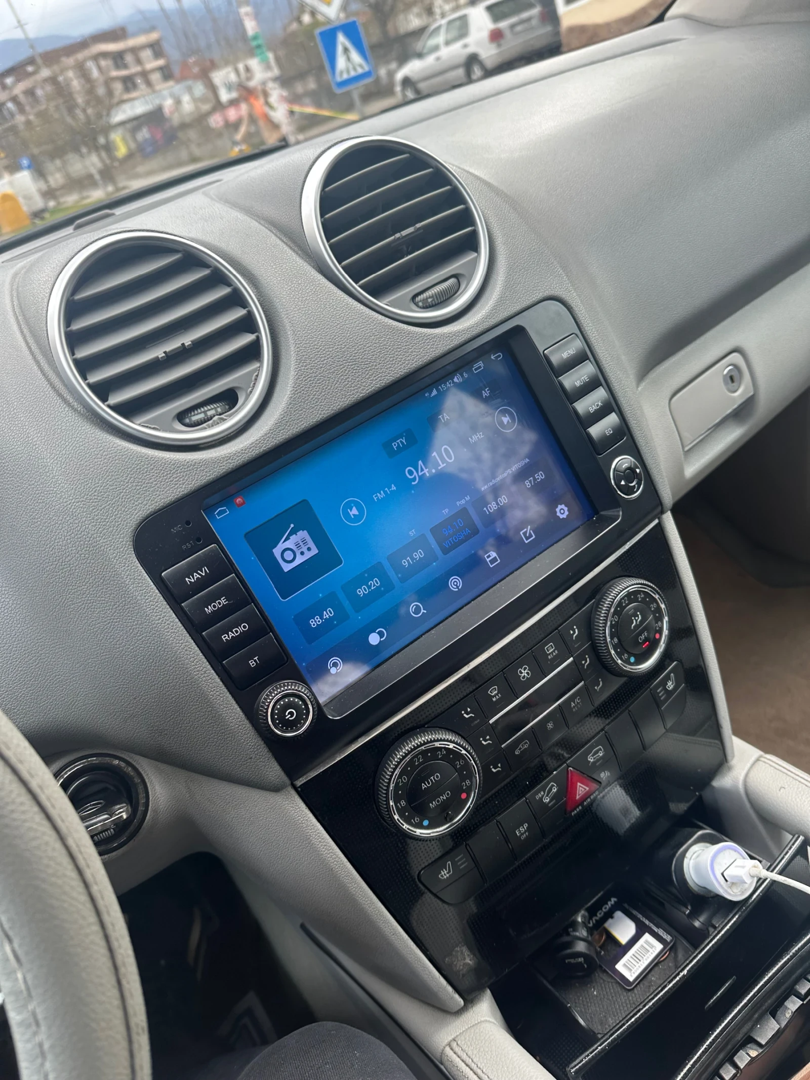 Mercedes-Benz ML 320, снимка 6 - Автомобили и джипове - 53803906