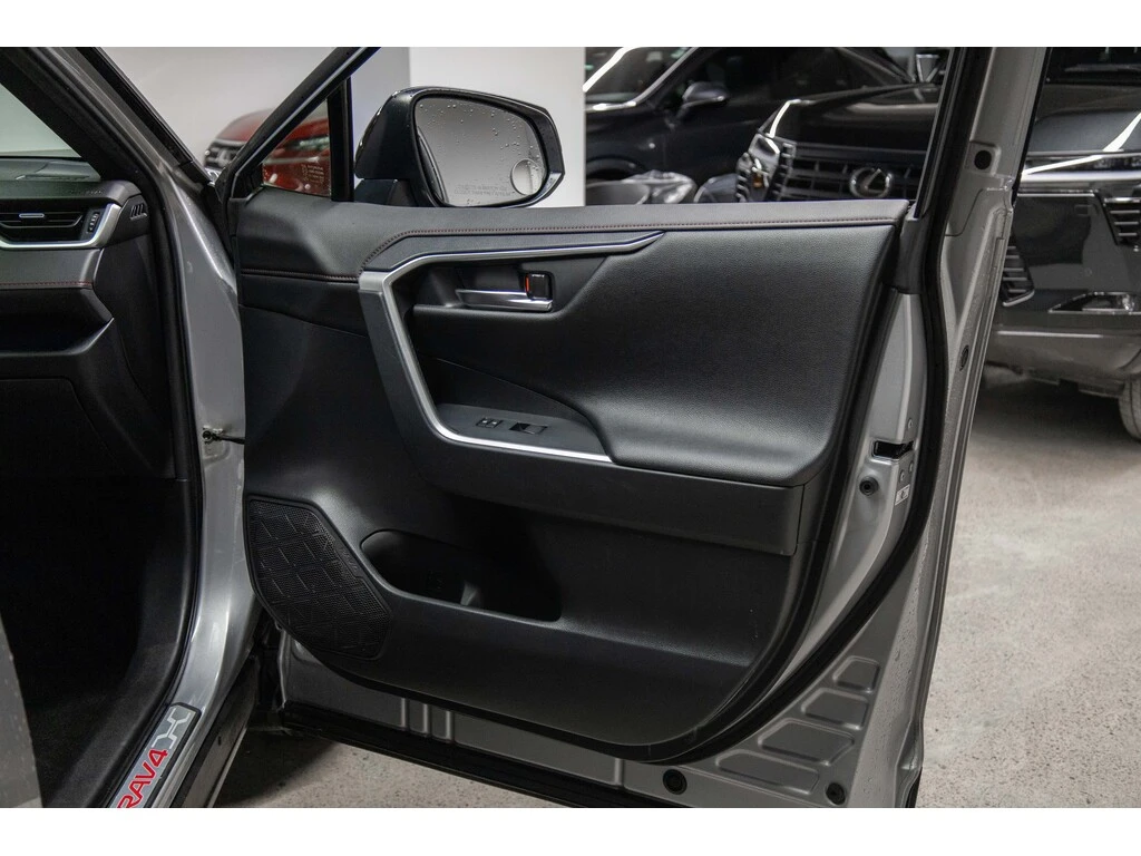 Toyota Rav4 Prime XSE| Fuel Sipper| Safety Certified | Mobile.bg � ����������� 13