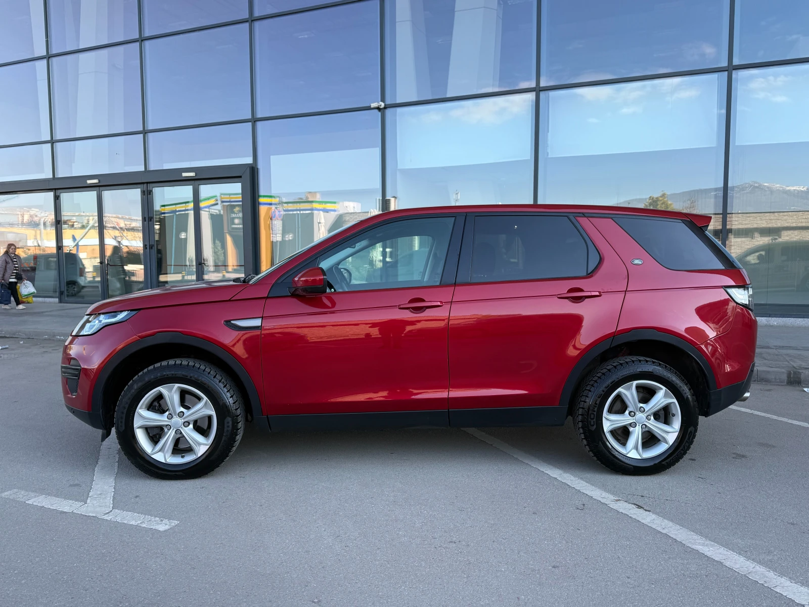 Land Rover Discovery Sport 6 МЕСЕЦА ГАРАНЦИЯ/2.0D 180к.с. 7 Местен/Автоматик, снимка 2 - Автомобили и джипове - 54425259