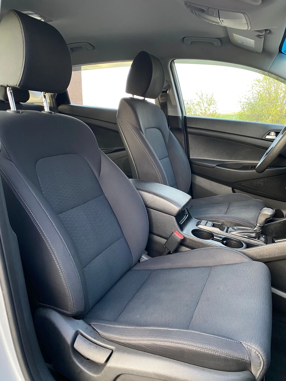 Hyundai Tucson AWD SE* ПОДГРЕВ* КАМЕРА* KEYLESS* 66k km, снимка 15 - Автомобили и джипове - 54648067