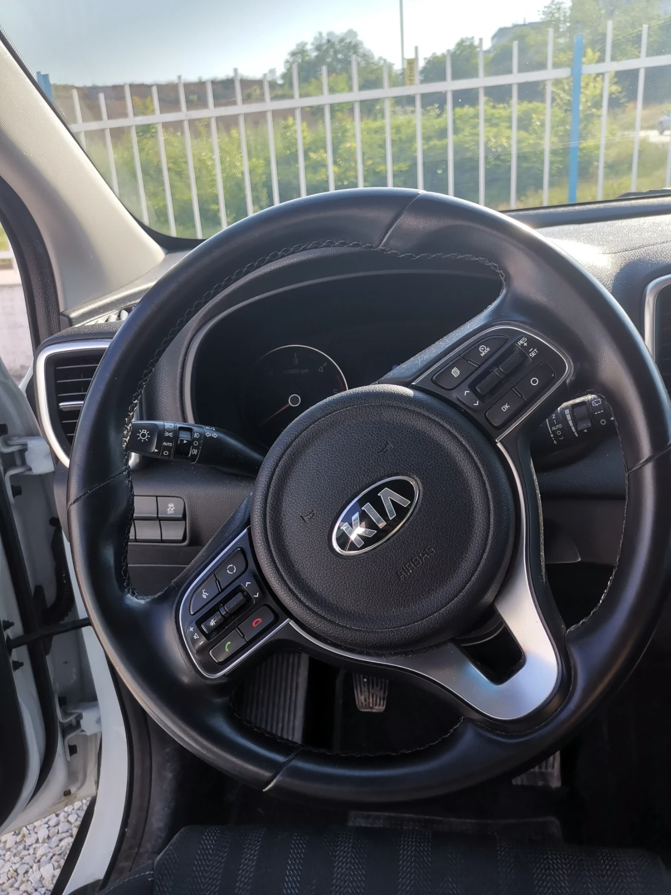 Kia Sportage, снимка 12 - Автомобили и джипове - 54905019