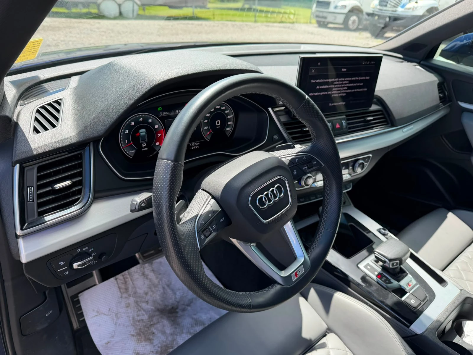 Audi SQ5 Technik/B&O/Pano/Distronic/360, снимка 10 - Автомобили и джипове - 54973007