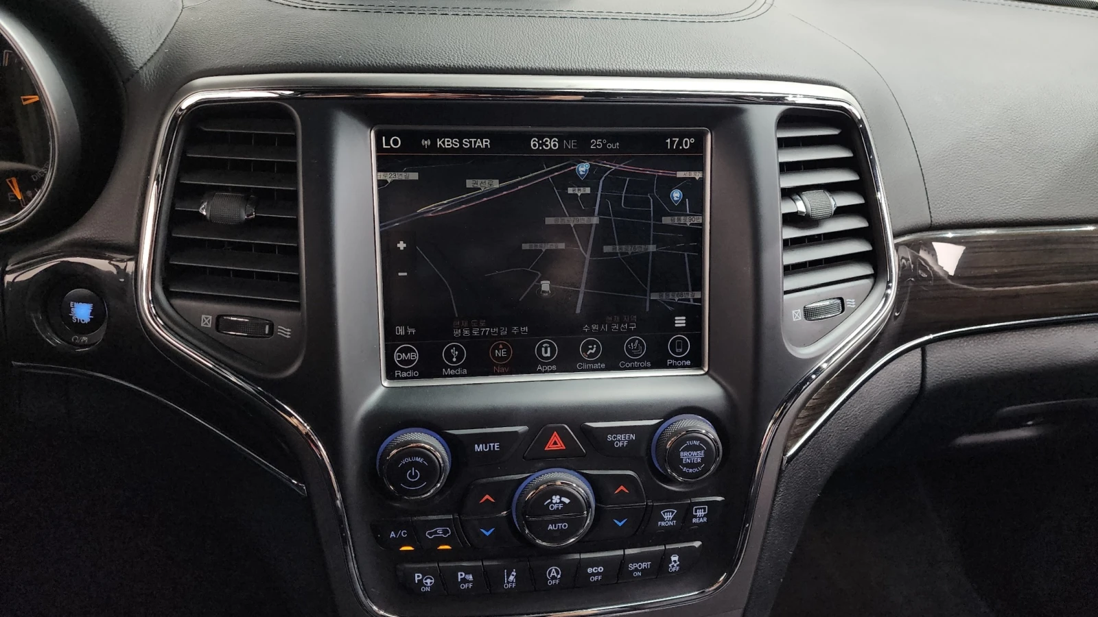 Jeep Grand cherokee 3.0* Disel* Overland* Navi* Camera, снимка 12 - Автомобили и джипове - 55284076