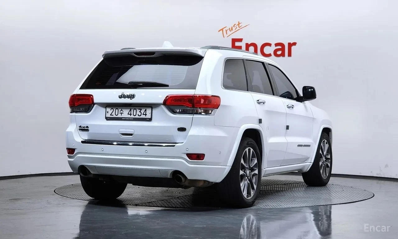 Jeep Grand cherokee 3.0* Disel* Overland* Navi* Camera, снимка 2 - Автомобили и джипове - 55284076