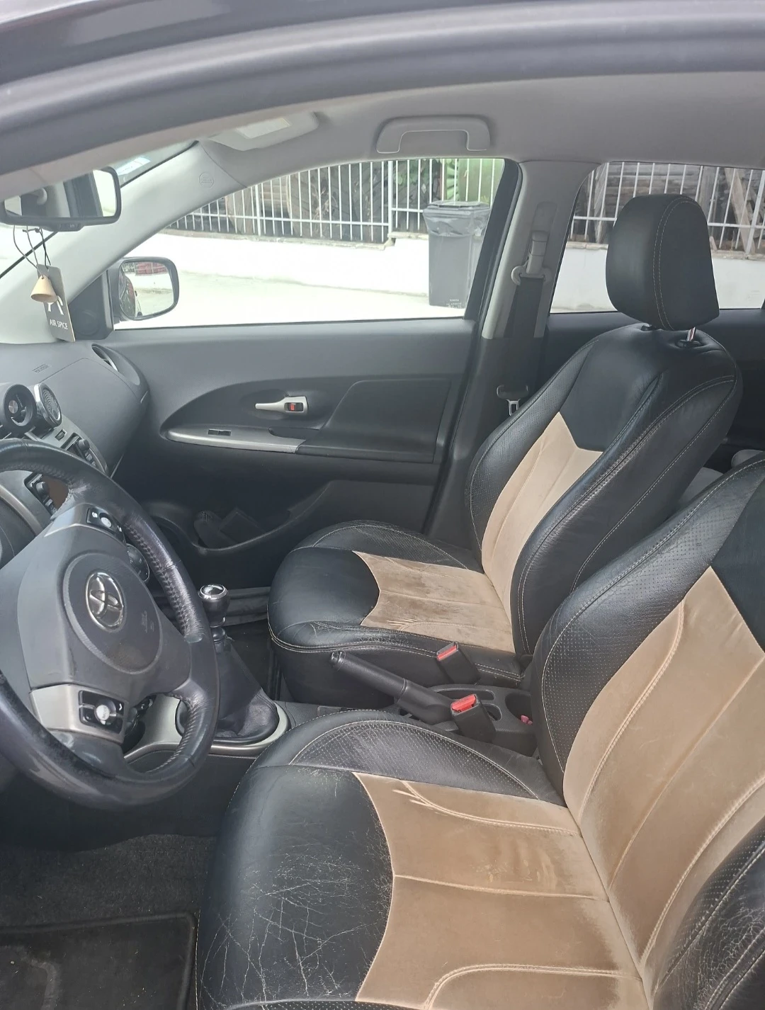 Toyota Urban Cruiser, снимка 7 - Автомобили и джипове - 55679486