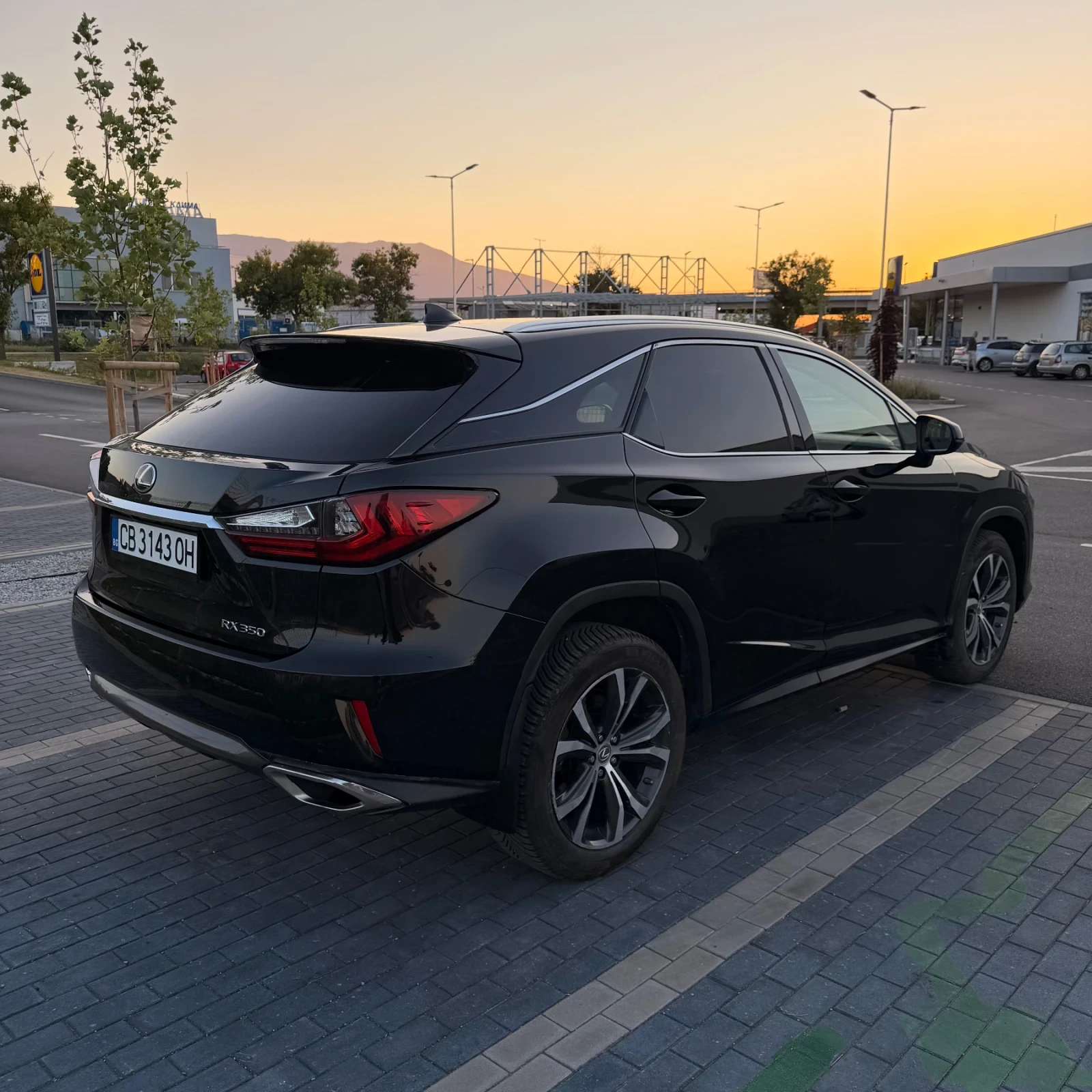 Lexus RX 350, снимка 5 - Автомобили и джипове - 56051236