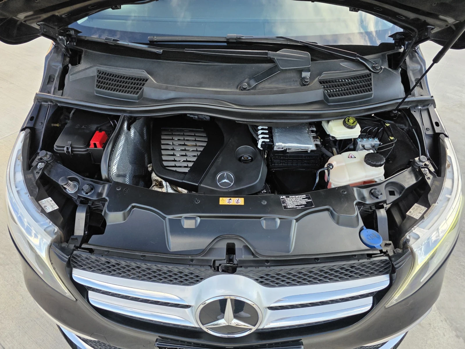 Mercedes-Benz V 250 Екстра Long 4matic euro6 100%удобрение за лизинг, снимка 15 - Бусове и автобуси - 54143074