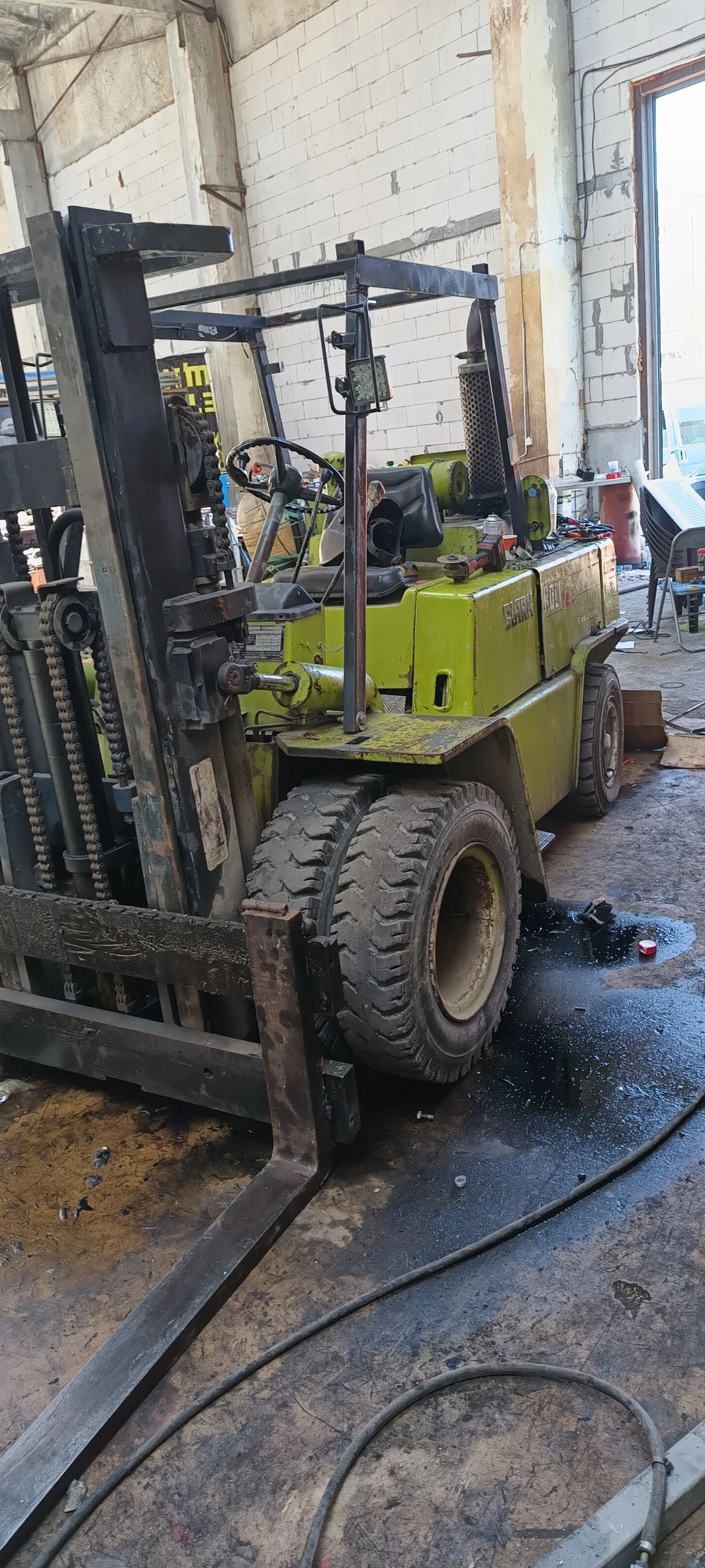 ������� Clark | Mobile.bg � ����������� 2