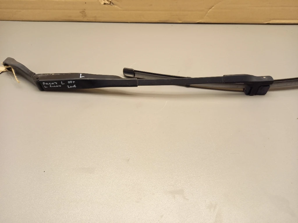 Рамо чистачка ляво Фолксваген Пасат (9)