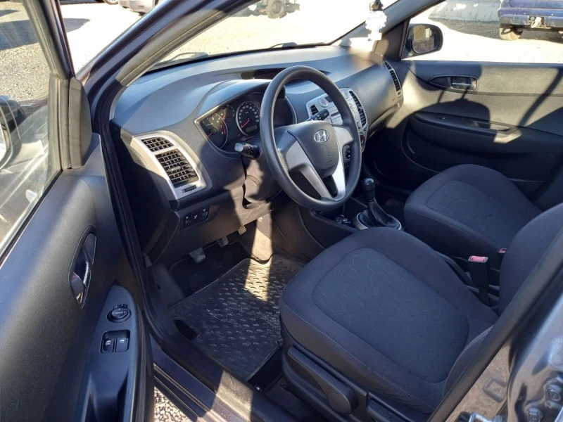 Hyundai I20 1.2, снимка 11 - Автомобили и джипове - 46556349