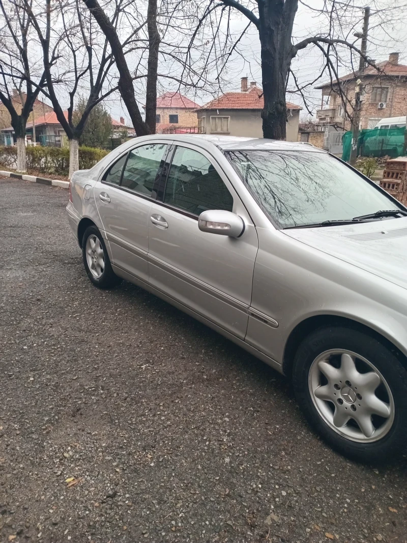 Mercedes-Benz C 200, снимка 8 - Автомобили и джипове - 48162711