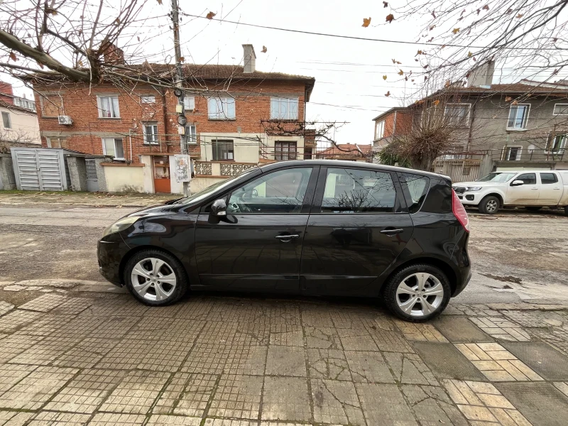 Renault Scenic DCI, снимка 3 - Автомобили и джипове - 48372113