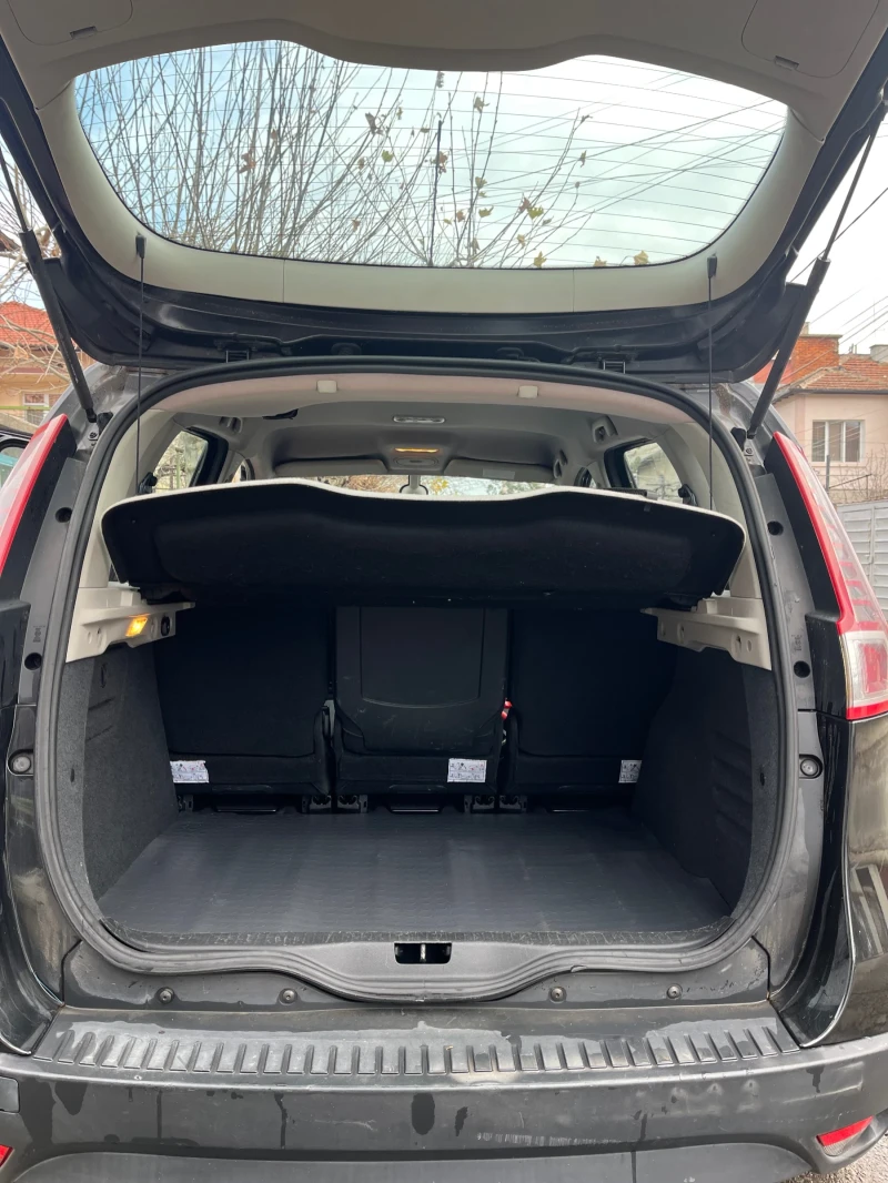 Renault Scenic DCI, снимка 16 - Автомобили и джипове - 48372113