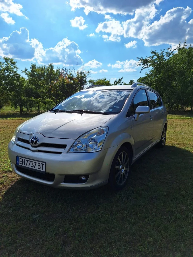 Toyota Corolla verso, снимка 12 - Автомобили и джипове - 48475034