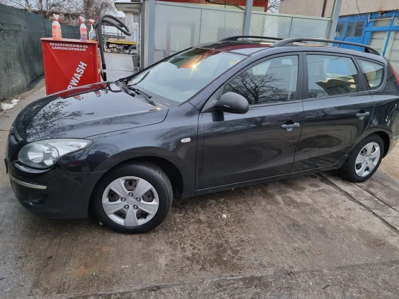 Hyundai I30 SW, снимка 13 - Автомобили и джипове - 52347075