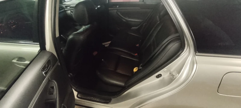 Toyota Avensis, снимка 6 - Автомобили и джипове - 52570485