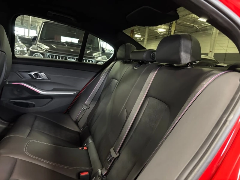 BMW M3 * Competition Sedan| TORONTO RED | NO LUX TAX | NA, снимка 15 - Автомобили и джипове - 52805707